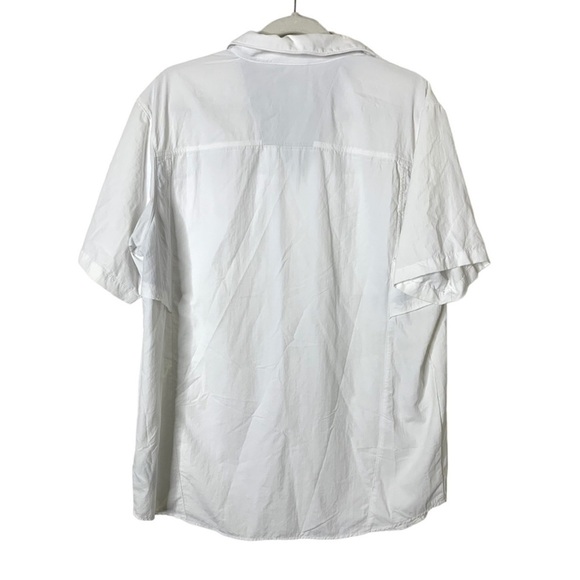 White Men’s Large Omni-Shade Button Front Short Sleeve Shirt - Picture 2 of 3